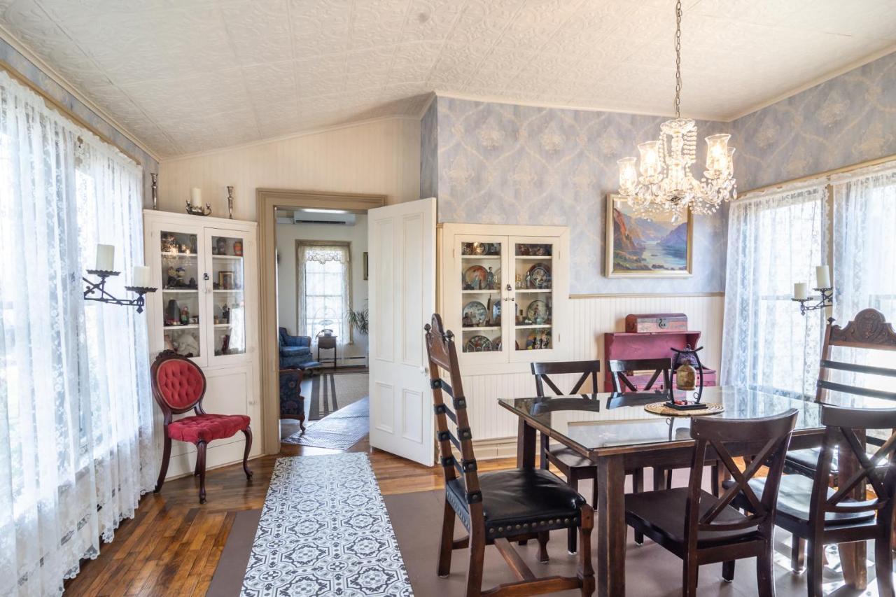 מלון רוזבורג Historical John Rast House Circa 1875 מראה חיצוני תמונה